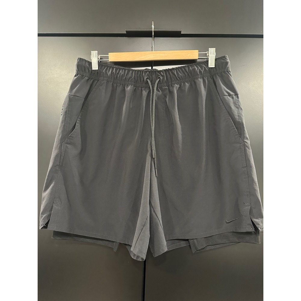Nike Dri-FIT Stride 2-in-1 Running Shorts Mens Large Black DV9334-010 7 Inch